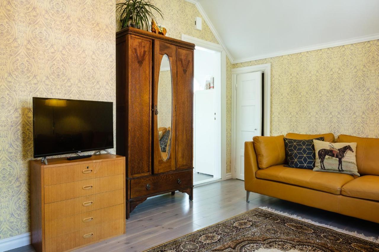 B&B Kaepylaen Helmi טמפרה מראה חיצוני תמונה